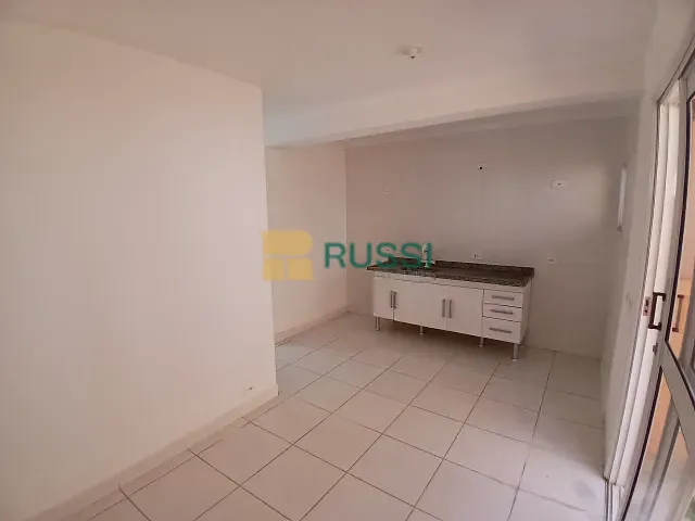 Casa 3 quartos e 2 banheiros, para alugar, no bairro Monte Castelo em São José dos Campos