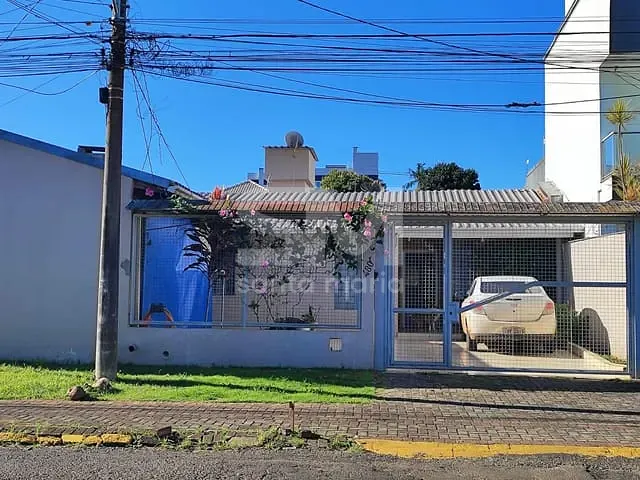 Casa com 250m² 3 quartos e 2 banheiros, à venda, no bairro Maria Goretti em Chapecó