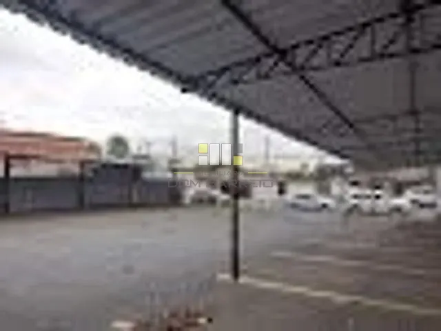 Casa com 600m² 1 quarto e 2 banheiros, à venda, no bairro Centro em Sumaré