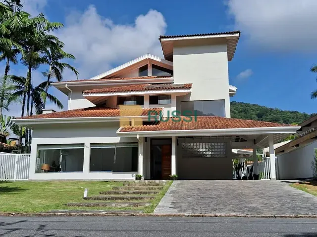 Casa 4 quartos e 4 banheiros, à venda, no bairro Tabatinga em Caraguatatuba