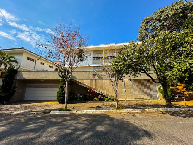 Foto do Casa - Casa para venda em Pacaembu com 3 quartos, sendo 1 suíte , 384m² | Correteria Imóveis