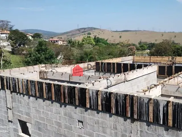 Casa com 1054m² 2 quartos e 3 banheiros, à venda, no bairro Borba em Pindamonhangaba