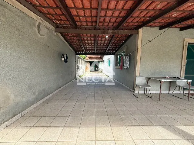 Casa com 286m² 2 quartos e 2 banheiros, à venda, no bairro praia das palmeiras em Caraguatatuba