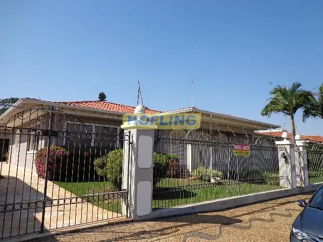 Casa com 903m² 3 quartos e 4 banheiros, à venda, no bairro Cidade Claret em Rio Claro