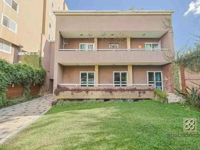 Casa 3 quartos e 6 banheiros, à venda, no bairro Alto da Glória em Curitiba