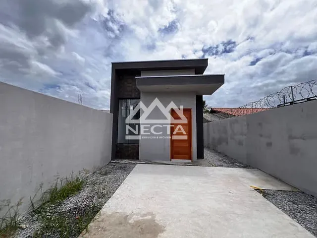 Casa com 150m² 2 quartos e 2 banheiros, à venda, no bairro Balneário Recanto do Sol em Caraguatatuba