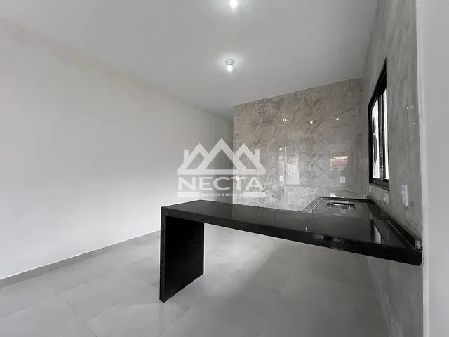 Casa com 150m² 2 quartos e 2 banheiros, à venda, no bairro Balneário Recanto do Sol em Caraguatatuba