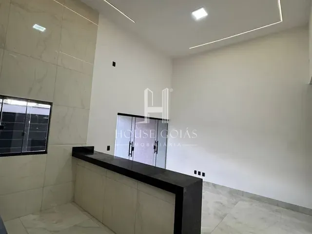 Casa com 130m² 2 quartos e 2 banheiros, à venda, no bairro Residencial Flor do Ipê I em Senador Canedo