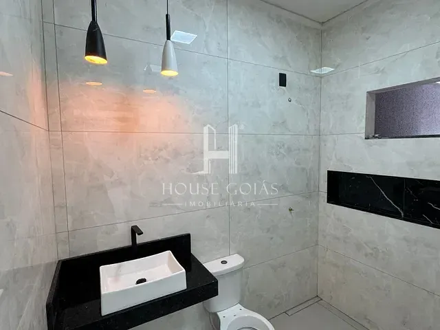 Casa com 180m² 2 quartos e 2 banheiros, à venda, no bairro Residencial Flor do Ipê I em Senador Canedo