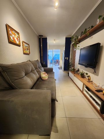 Casa com 70m² 2 quartos e 2 banheiros, à venda, no bairro Três Vendas em Pelotas