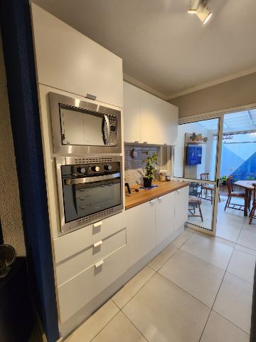 Casa com 70m² 2 quartos e 2 banheiros, à venda, no bairro Três Vendas em Pelotas