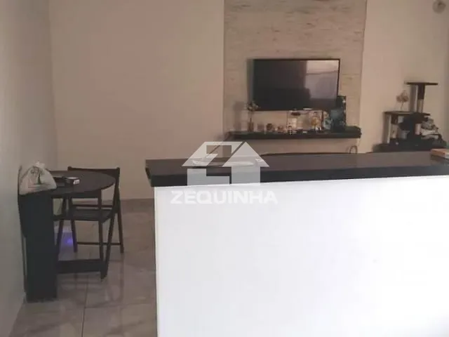 Casa com 256m² 2 quartos e 1 banheiro, à venda, no bairro Jardim de Abril em Osasco