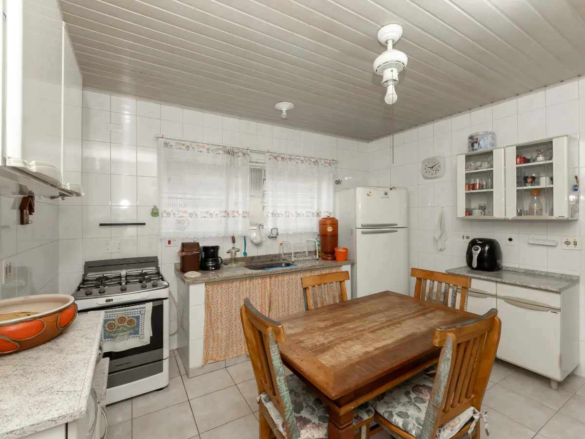 Casa para venda em Chora Menino com 8 quartos, sendo 2 suítes, 104m²