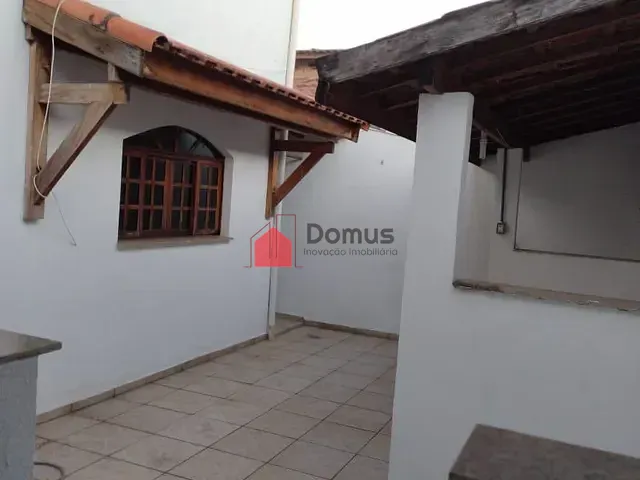 Casa 3 quartos e 3 banheiros, para alugar, no bairro Residencial e Comercial Vila Verde em Pindamonhangaba