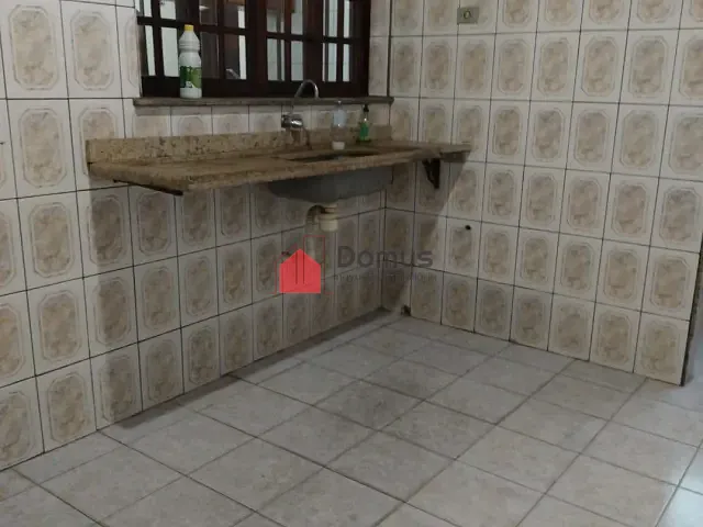Casa 3 quartos e 3 banheiros, para alugar, no bairro Residencial e Comercial Vila Verde em Pindamonhangaba