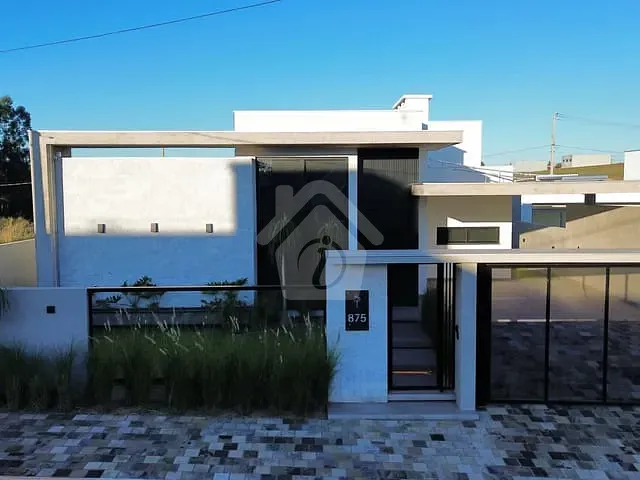 Casa 2 quartos e 3 banheiros, à venda, no bairro Conventos em Lajeado