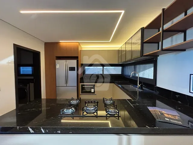 Casa 2 quartos e 3 banheiros, à venda, no bairro Conventos em Lajeado