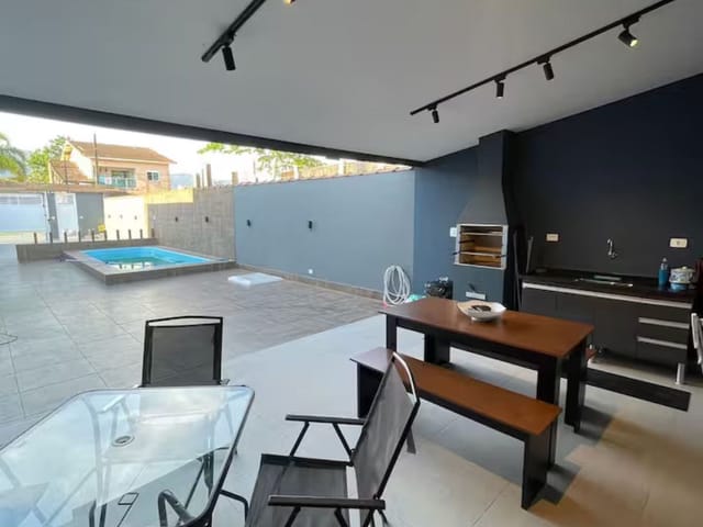 Casa 2 quartos e 2 banheiros, à venda, no bairro Maitinga em Bertioga