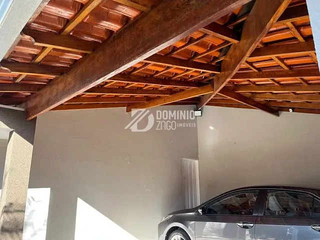 Casa com 500m² 4 quartos e 4 banheiros, à venda, no bairro Manhattan em Uberaba