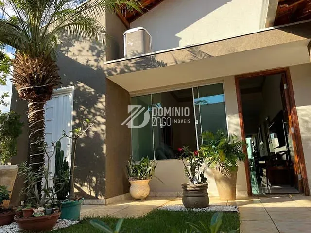 Casa com 500m² 4 quartos e 4 banheiros, à venda, no bairro Manhattan em Uberaba