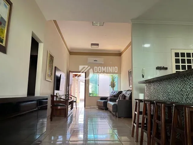 Casa com 500m² 4 quartos e 4 banheiros, à venda, no bairro Manhattan em Uberaba