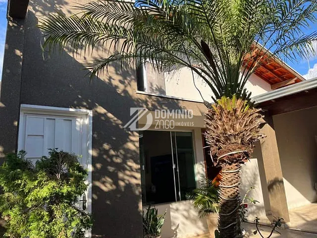 Casa com 500m² 4 quartos e 4 banheiros, à venda, no bairro Manhattan em Uberaba