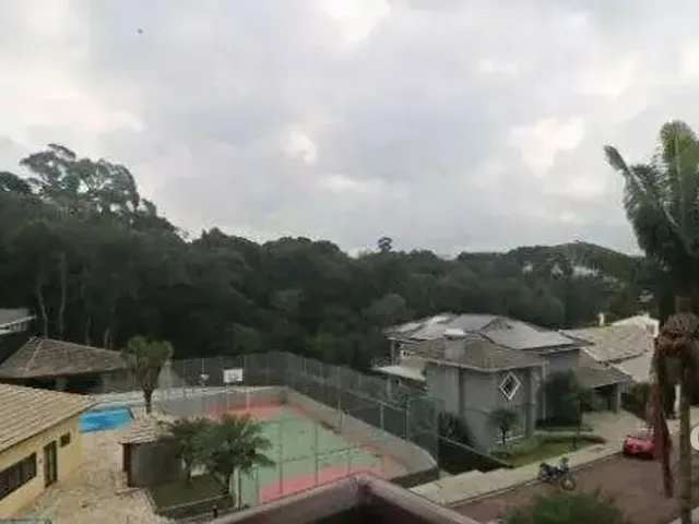Casa com 700m² 5 quartos e 6 banheiros, à venda, no bairro Campo Comprido em Curitiba