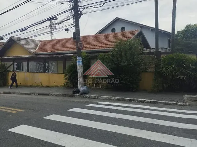 Casa com 300m², para alugar, no bairro Vila Bocaina em Mauá