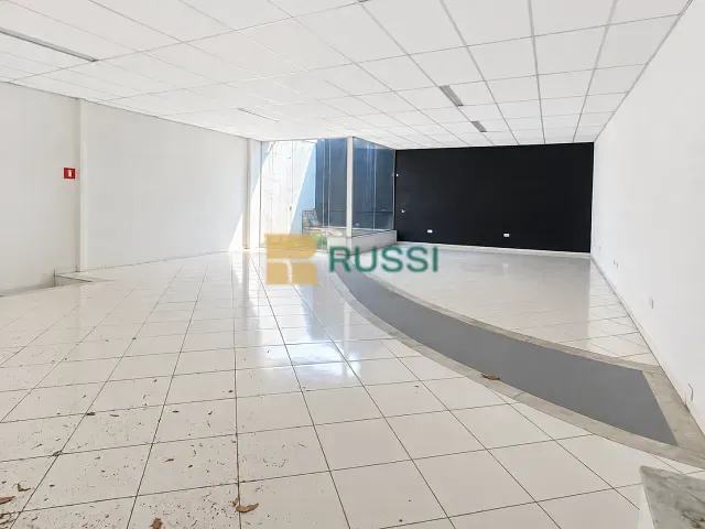 Casa à venda, no bairro Bosque dos Eucaliptos em São José dos Campos