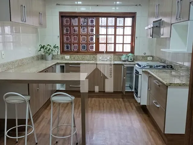 Casa com 736m² 3 quartos e 3 banheiros, à venda, no bairro Jardim Colonial em Jundiaí