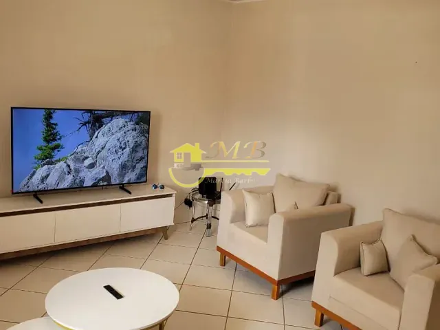 Casa 2 quartos e 3 banheiros, para alugar, no bairro Jardim García em Campinas