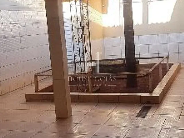 Casa com 360m² 4 quartos e 2 banheiros, à venda, no bairro Retiro do Bosque em Aparecida de Goiânia