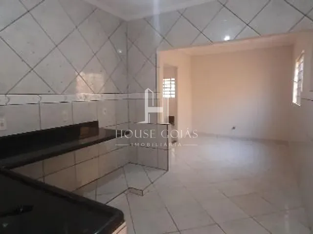 Casa com 360m² 4 quartos e 2 banheiros, à venda, no bairro Retiro do Bosque em Aparecida de Goiânia