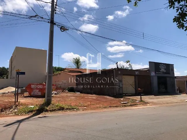 Casa com 360m² 4 quartos e 2 banheiros, à venda, no bairro Retiro do Bosque em Aparecida de Goiânia