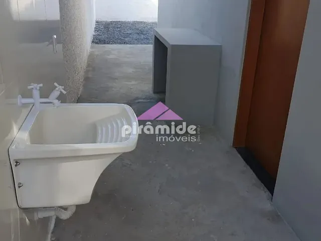 Casa com 156m² 2 quartos e 1 banheiro, à venda, no bairro Balneário dos Golfinhos em Caraguatatuba