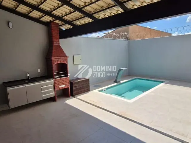 Casa 3 quartos e 4 banheiros, à venda, no bairro Dom Eduardo em Uberaba