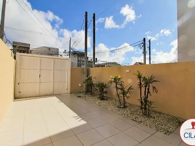 Casa 3 quartos e 4 banheiros, à venda, no bairro Alto Boqueirão em Curitiba