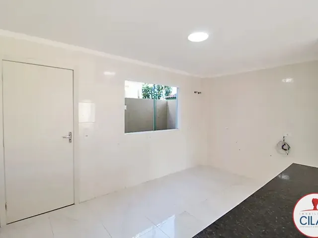 Casa 3 quartos e 4 banheiros, à venda, no bairro Alto Boqueirão em Curitiba
