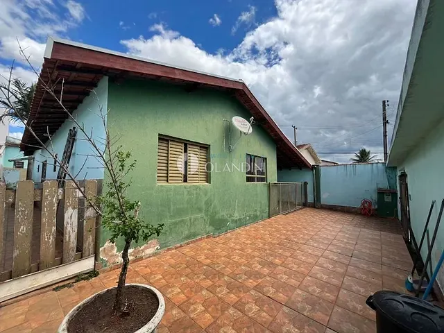 Casa com 300m² 3 quartos e 2 banheiros, à venda, no bairro Jardim Blumenau em Artur Nogueira