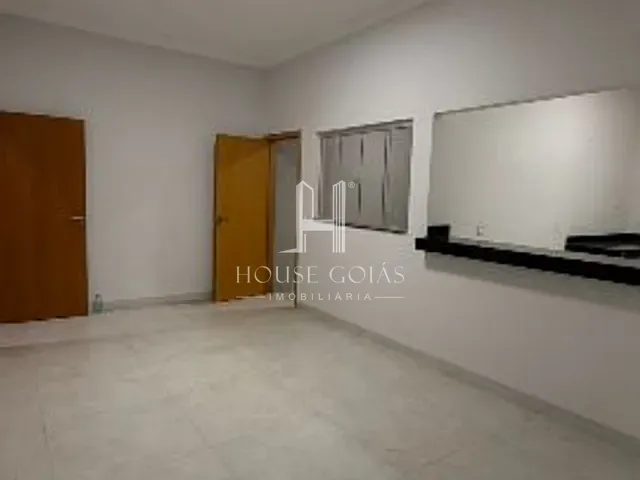 Casa com 180m² 3 quartos e 2 banheiros, à venda, no bairro Jardim Petrópolis em Goiânia