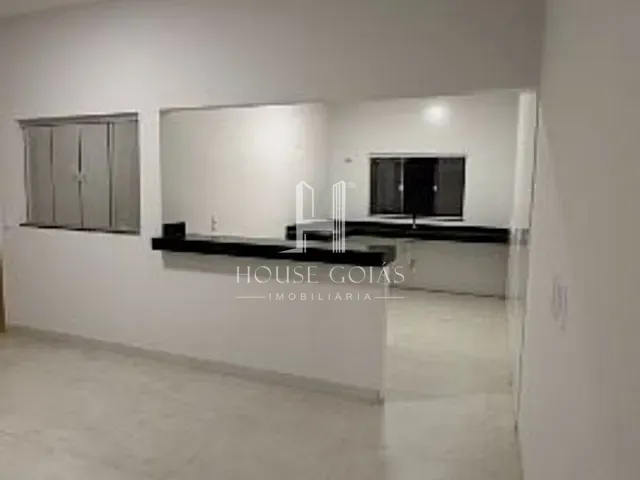 Casa com 180m² 3 quartos e 2 banheiros, à venda, no bairro Jardim Petrópolis em Goiânia