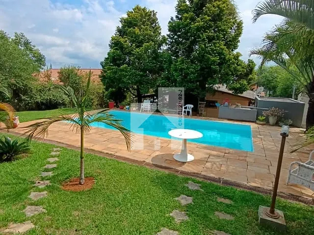 Casa com 1005m² 4 quartos e 3 banheiros, à venda, no bairro Parque da Fazenda em Itatiba