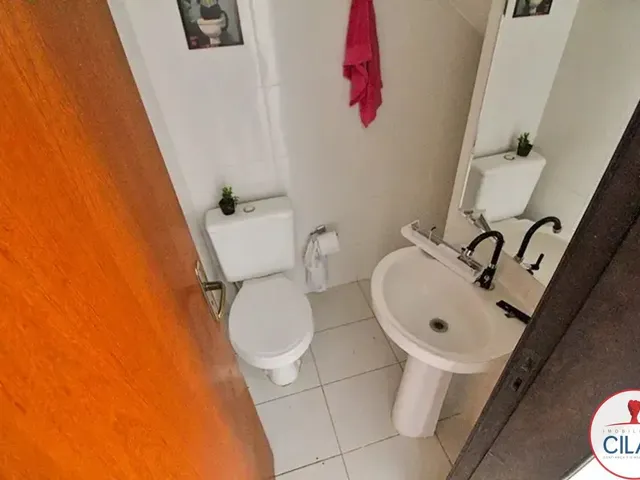 Casa 3 quartos e 3 banheiros, à venda, no bairro Santa Cândida em Curitiba