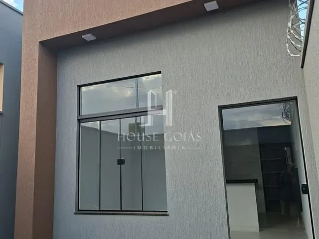 Casa 2 quartos e 2 banheiros, à venda, no bairro Residencial Shangri-lá / Residencial Paraíso em Goiânia