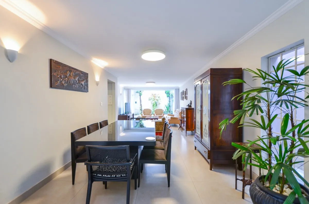 Casa para venda em Brooklin com 3 quartos, sendo 1 suíte, 200m²