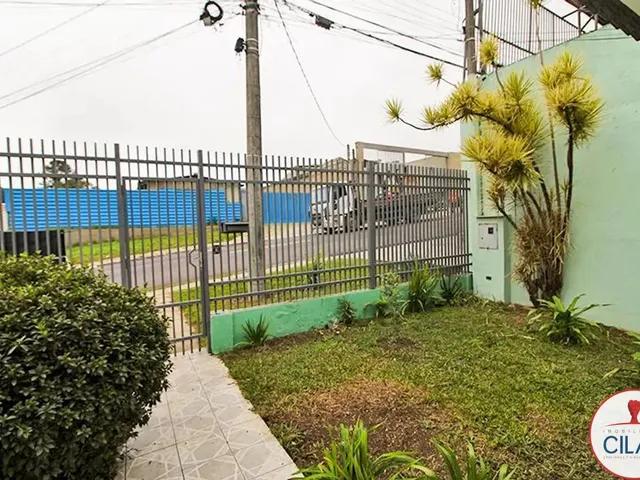 Casa 3 quartos e 1 banheiro, para alugar, no bairro Xaxim em Curitiba
