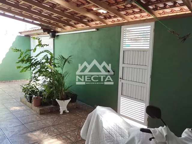 Casa com 200m² 3 quartos e 2 banheiros, à venda, no bairro Centro em Caraguatatuba