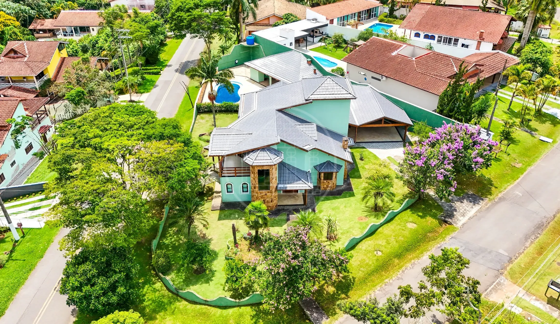 Casa, 4 quartos, 300 m² - Foto 1