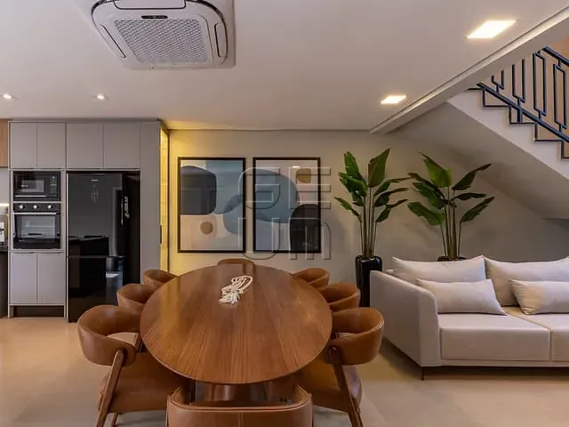 Casa com 250m² 4 quartos e 5 banheiros, à venda, no bairro Jardim Montecatini em Londrina