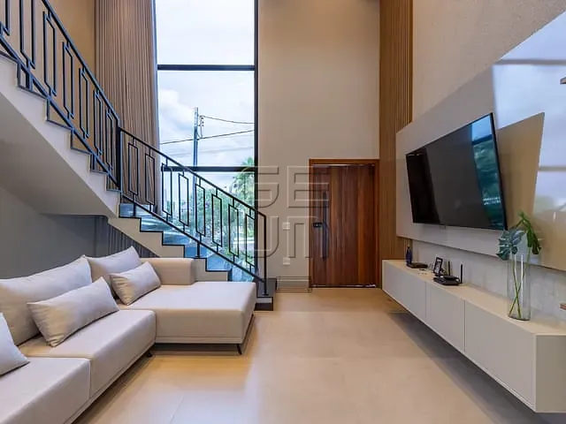 Casa com 250m² 4 quartos e 5 banheiros, à venda, no bairro Jardim Montecatini em Londrina